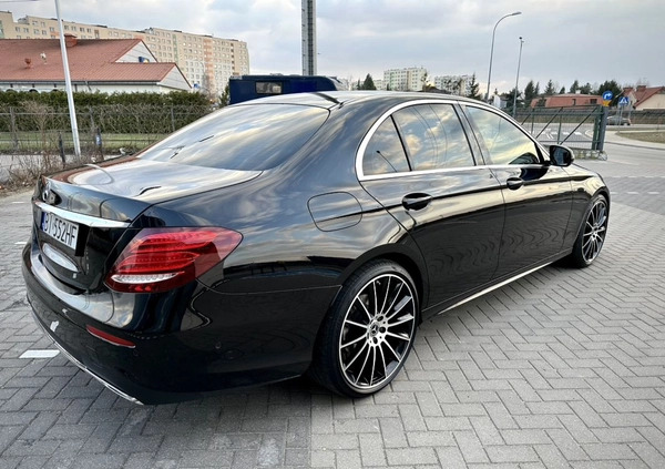 Mercedes-Benz Klasa E cena 137800 przebieg: 207800, rok produkcji 2017 z Białystok małe 137